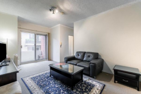 Inviting 2BR Flat few minutes away from Holroyd Gardens with Balcony